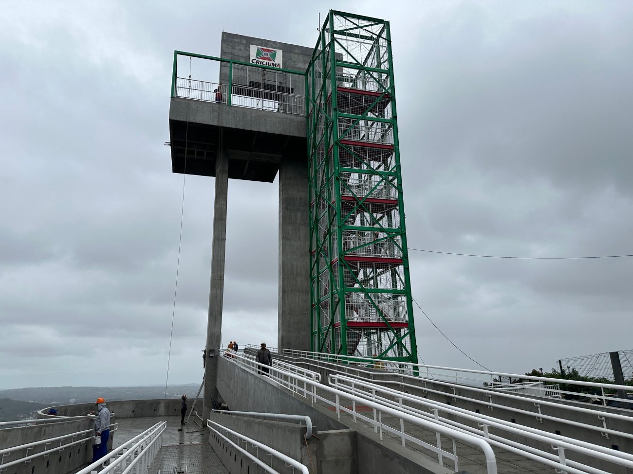 The observation deck is 30 meters high and has three viewing platforms - Luana Miguel/North Dakota.