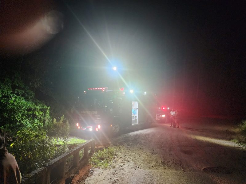 Em Jos&eacute; Boiteux, moradores encontraram moto ca&iacute;da em rio e corpo do motociclista morto na noite de quinta-feira (9) – Foto: Bombeiros Volunt&aacute;rios de Ibirama/Divulga&ccedil;&atilde;o/ND