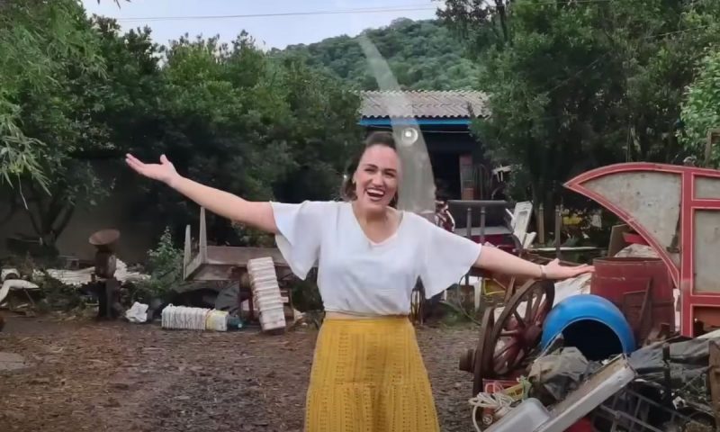 Paula Medeiros transforma lixo em luxo, principalmente mobilias – Foto: Reprodu&ccedil;&atilde;o