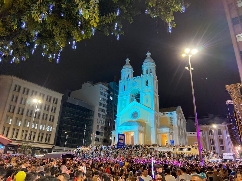 Imagem do evento que mostra a frente da Catedral Metropolitana de Florianópolis
