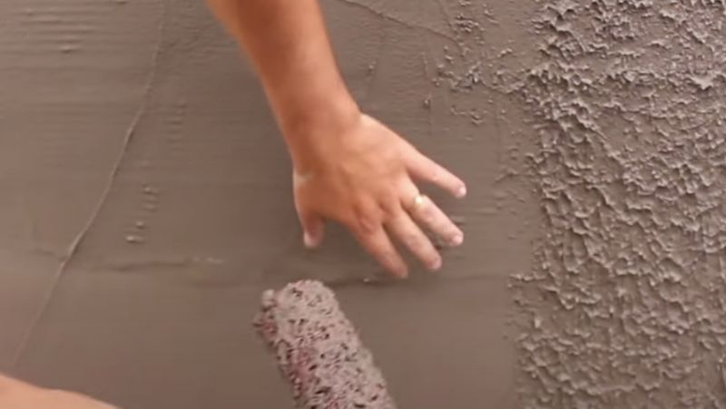 Parede feia nunca mais: pedreiro ensina reboco do futuro