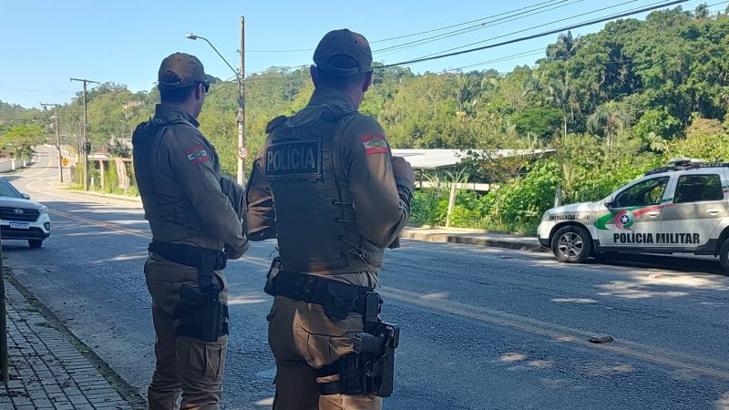 Opera&ccedil;&atilde;o For&ccedil;a Total: Pol&iacute;cia Militar intensifica abordagens em Blumenau – Foto: Pol&iacute;cia Militar/Reprodu&ccedil;&atilde;o ND