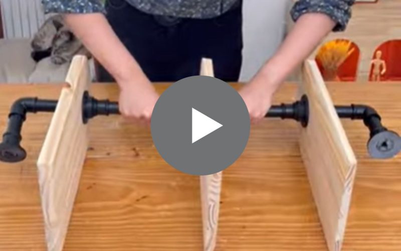 Frame de vídeo ensinando a fazer uma prateleira giratória como decoração de luxo, gastando pouco