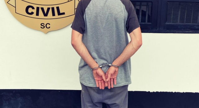 O acusado foi localizado nesta quinta-feira (9), em Pouso Redondo 