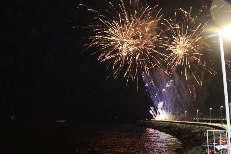 Réveillon adiantado: teste de fogos em Balneário Camboriú