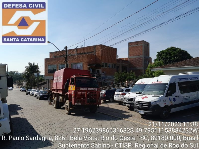 Bombeiros entregaram donativos a Rio do Oeste nesta terça-feira (21) &#8211; Foto: Corpo de Bombeiros Militar/Divulgação/ND