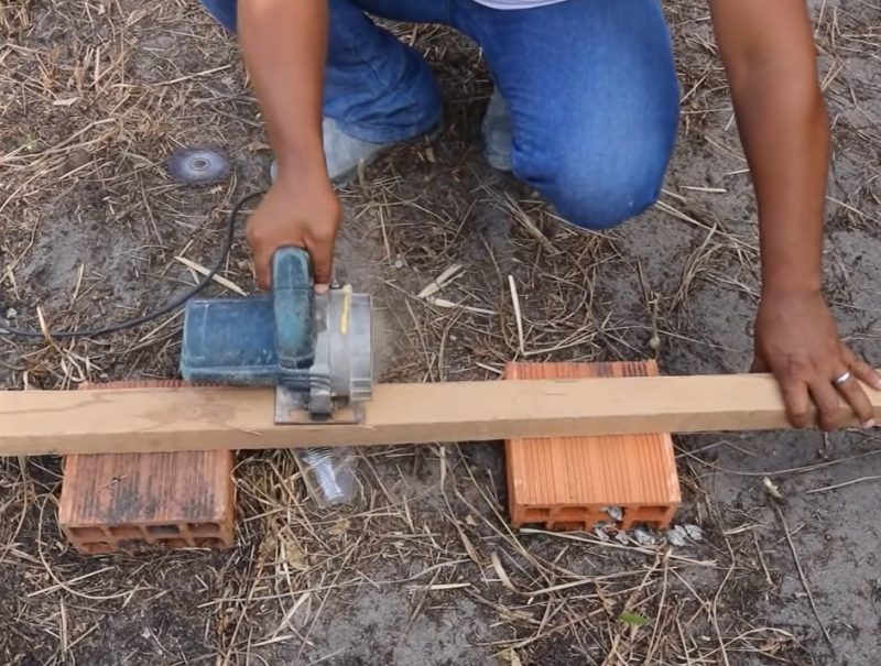 Acidentes de trabalho devido ao uso incorreto de ferramentas podem ser evitados com a dica de mestre do pedreiro - Foto: Redes Sociais/Divulgação/ND