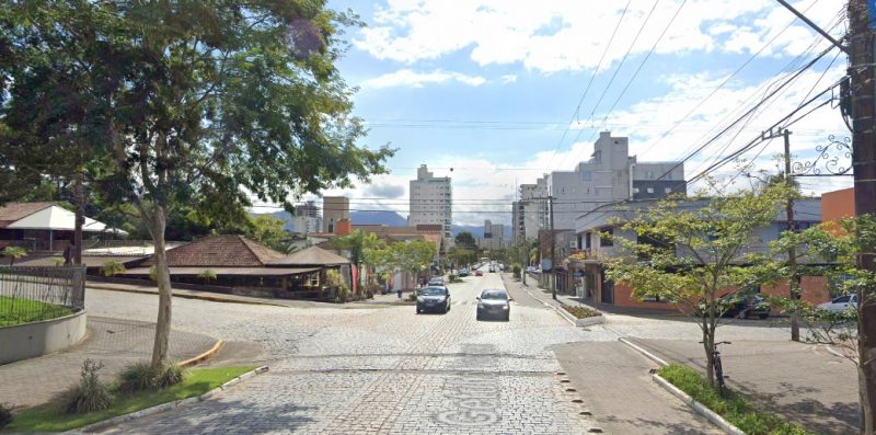 Mulher é esfaqueada pelo ex-companheiro em Timbó 