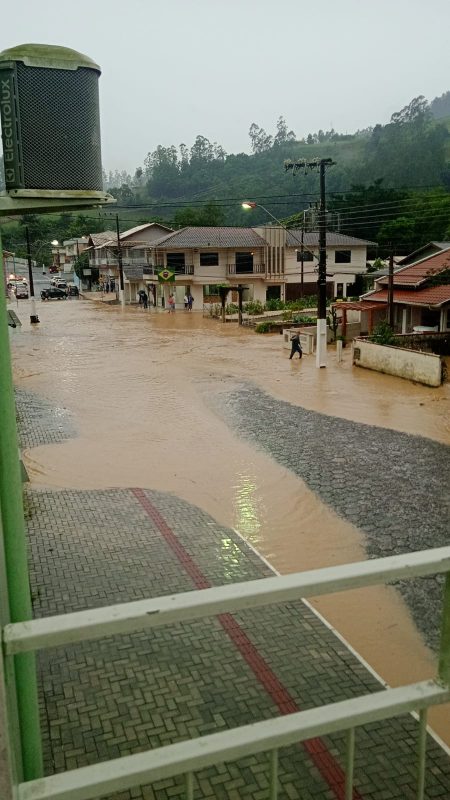 Vidal Ramos registrou pontos de alagamento nesta quinta-feira (16) – Foto: Redes Sociais/Divulga&ccedil;&atilde;o/ND