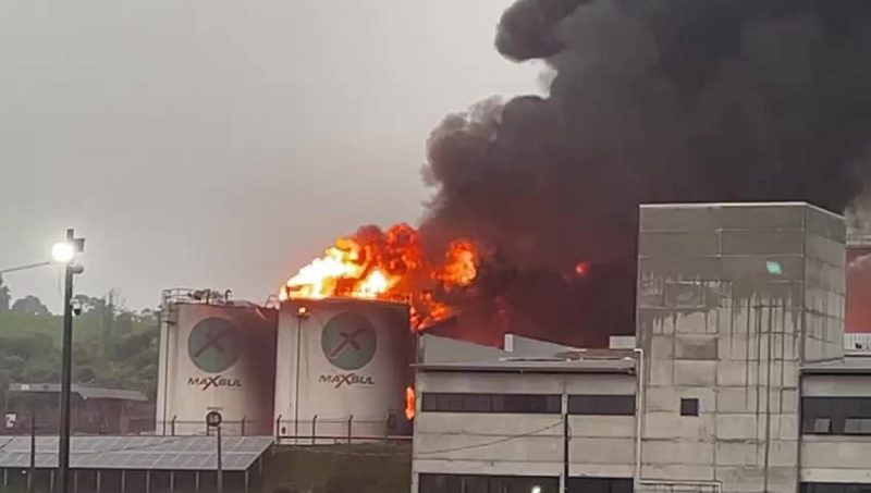 Fogo atinge tanques de combustíveis em Chapecó 