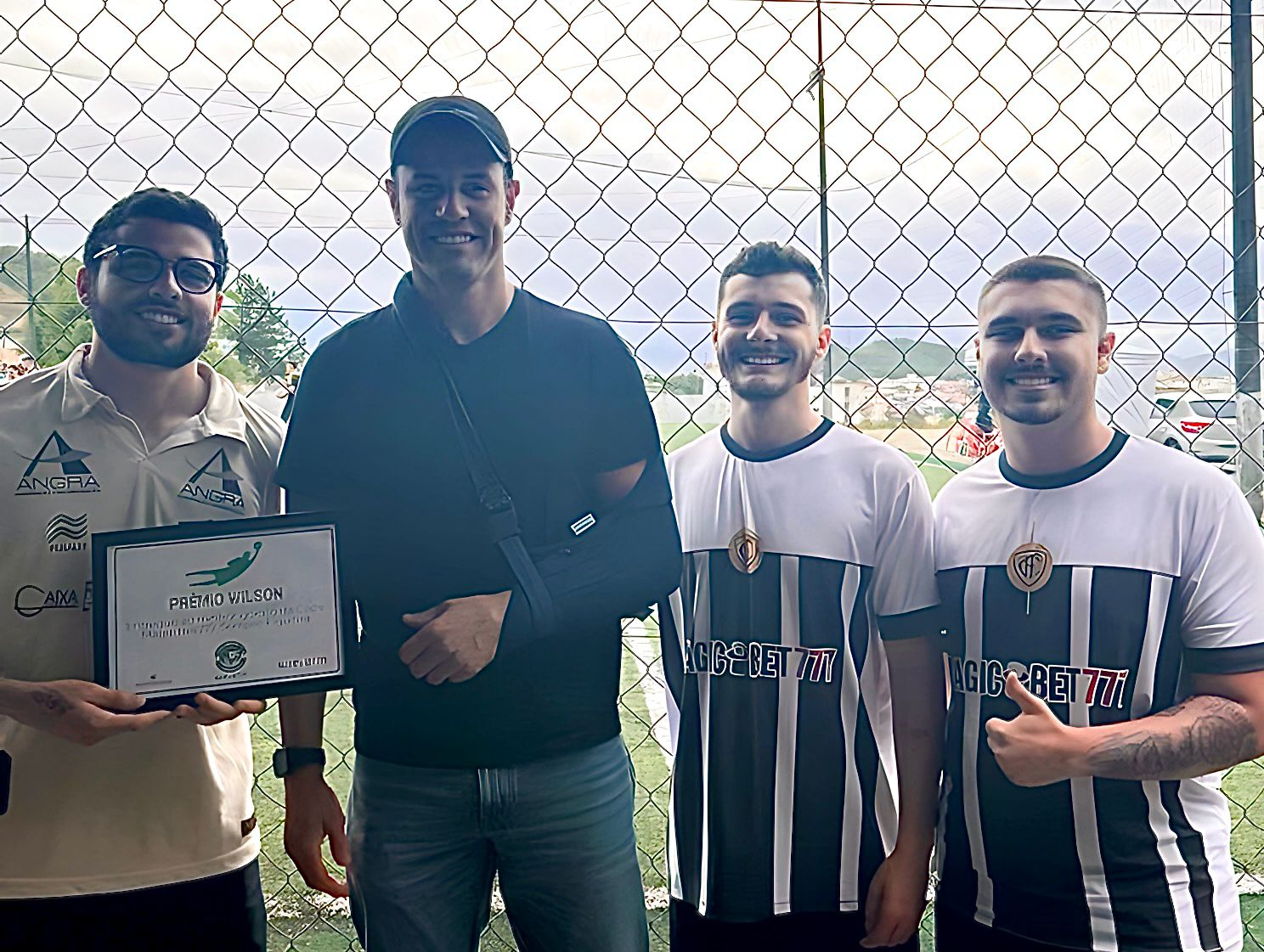 Torneio de futebol das forças de segurança arrecada brinquedos e