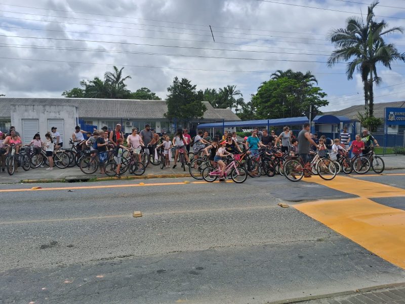 Trabalhando o ODS Saúde e bem-estar, escola promoveu um passeio ciclístico com a comunidade 