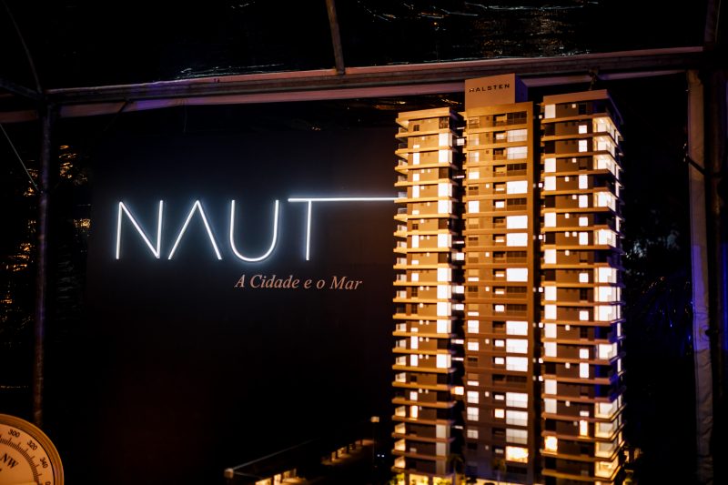 O p&uacute;blico presente desfrutou de um ambiente agrad&aacute;vel, apresenta&ccedil;&atilde;o do Baile do Calinho, marcando o in&iacute;cio de uma jornada emocionante para todos – Foto: Diego Jarschel/Halsten Incorporadora