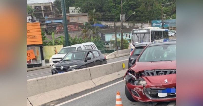 A PMRv avisa que n&atilde;o houve feridos graves, somente danos materiais. – Foto: GMF/Divulga&ccedil;&atilde;o/ND