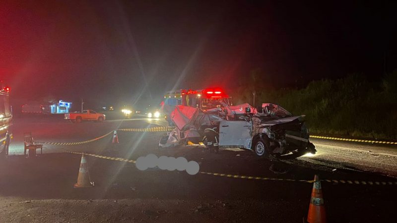 Acidente foi por volta das 20h de sábado (30)