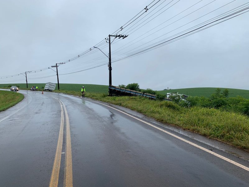 O acidente deixou um motorista de Chapecó gravemente ferido. 