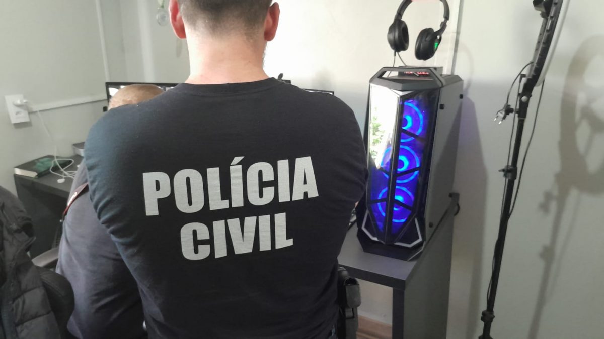 Polícia Civil Cumpre Mandado De Busca E Apreensão Por Armazenamento De Conteúdo Pornográfico 2327