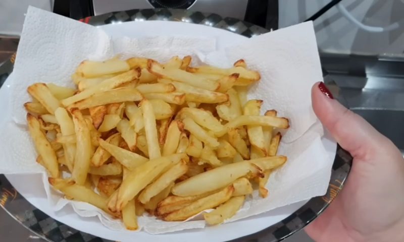 Batata frita supercrocante feita na Air Fryer