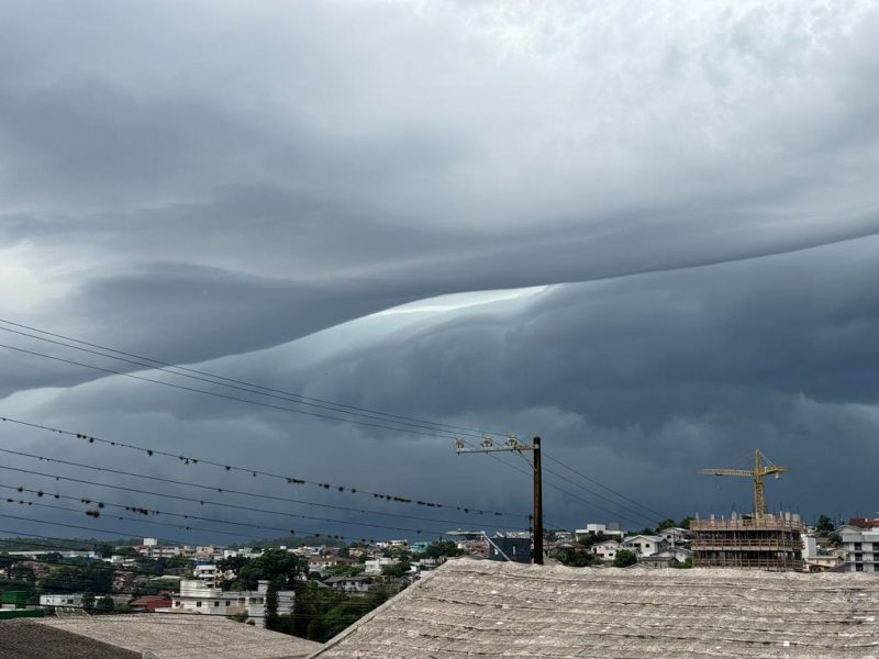 Segunda-feira (22) começa com pancadas de chuva e períodos de melhoria em Santa Catarina