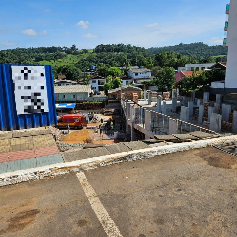 Prefeitura teria pedido a paralisa&ccedil;&atilde;o da obra – Foto: Reprodu&ccedil;&atilde;o/Ezequiel Machado/Arthur Schreiner