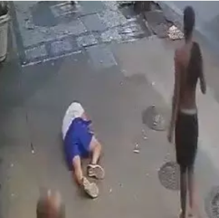 Robbers beat up an elderly man in the river 