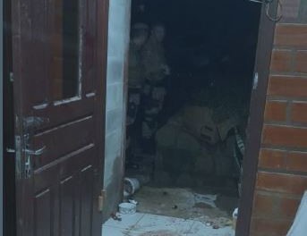 Mulher que foi presa em Conc&oacute;rdia amea&ccedil;ou e danificou a resid&ecirc;ncia da sogra – Foto: Pol&iacute;cia Militar/Reprodu&ccedil;&atilde;o/ND