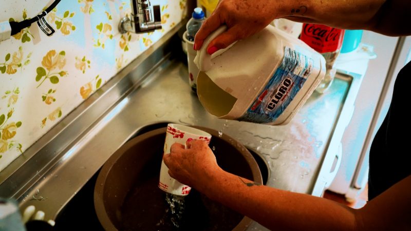 Denir relembra que come&ccedil;ou a se preocupar com o consumo consciente da &aacute;gua quando tinha 18 anos e teve sua primeira filha. &nbsp;– Foto: Divulga&ccedil;&atilde;o/Samae Blumenau