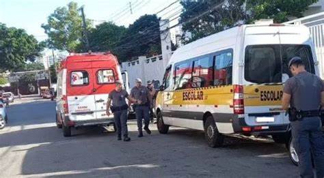 A child was left behind in a school van in the Mooca area of ​​Sao Paulo.