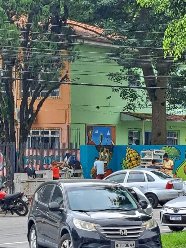 Pessoas em situação de rua na avenida Mauro Ramos, em Florianópolis