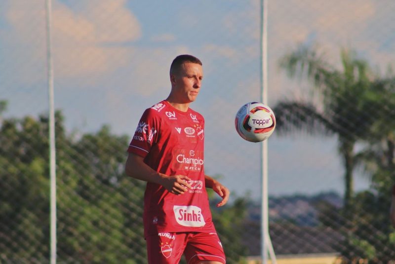 Eduardo Doma acerta com a Chapecoense