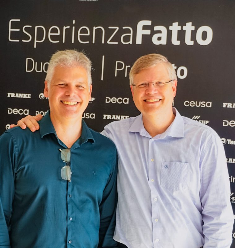 Empres&aacute;rios Fabiano e Marcelo Palmieri Martins, organizadores do pr&ecirc;mio EsperienzaFatto – Foto: Divulga&ccedil;&atilde;o