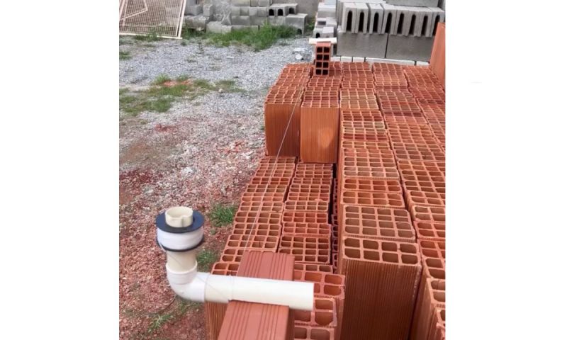 Ferramenta deixa muro ou parede no prumo, desde o in&iacute;cio – Foto: Reprodu&ccedil;&atilde;o