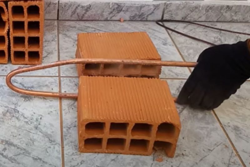 Pedreiro mostra como técnica funciona