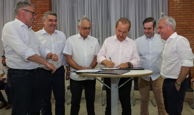 Assinaturas dos contratos para as obras em Jaraguá do Sul foram realizadas nesta segunda-feira (18)
