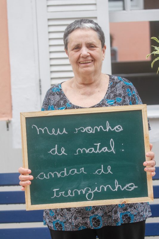 Iolanda da Silva Paz diz que n&atilde;o conhece ‘nada na rua’, o que a motiva a ganhar um passeio como presente de Natal – Foto: LEO MUNHOZ/ND