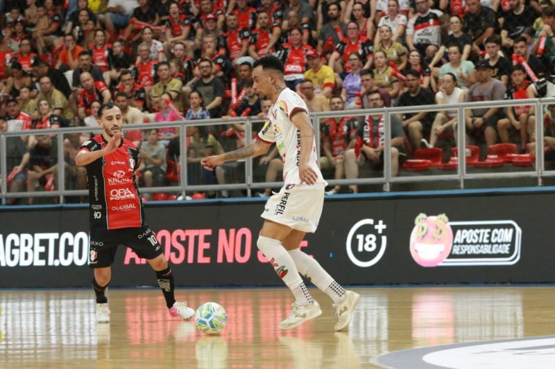 Atlântico vira nos últimos segundos e é campeão da Liga Nacional de Futsal