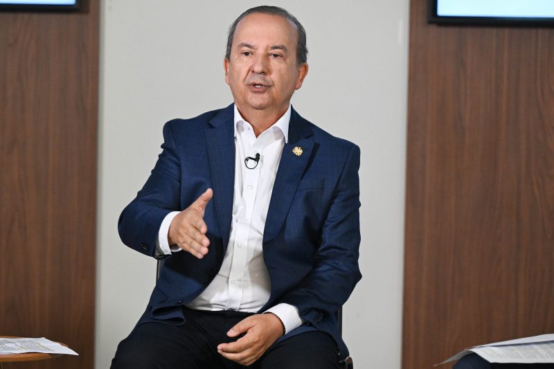 Jorginho Mello troca secret&aacute;rios do governo de SC e anuncia a&ccedil;&otilde;es para 2024 – Foto: Eduardo Valente/ND