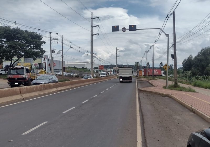 Lombada eletr&ocirc;nica instalada na Avenida Leopoldo Sander – Foto: Diretoria de Seguran&ccedil;a P&uacute;blica de Chapec&oacute;./ND