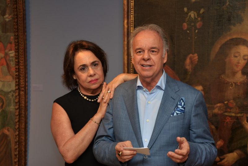 Dr. Marcelo e Esposa s&atilde;o apaixonados pelas artes – Foto: Marco Cezar