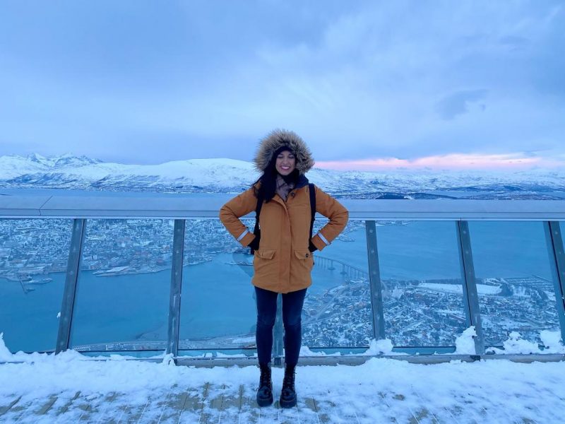&ldquo;Acho que o que os pequenos mais levam de mim &eacute; a paix&atilde;o pela Ilha e pala praia. Adoramos&rdquo;, diz Marianna Wachelke, 39 anos – Foto: Arquivo Pressoal/ND