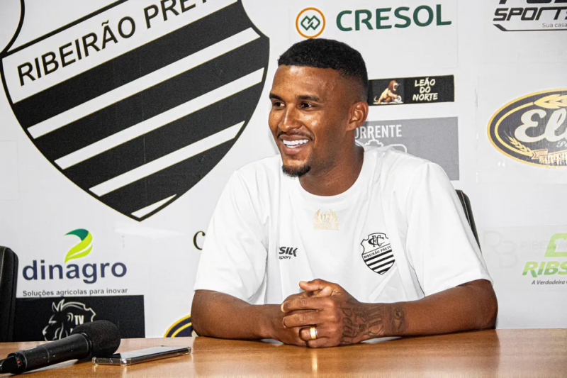 Matheus Farinha é o novo reforço do Furacão para 2024 - Foto: Bárbara Pires/Comercial FC