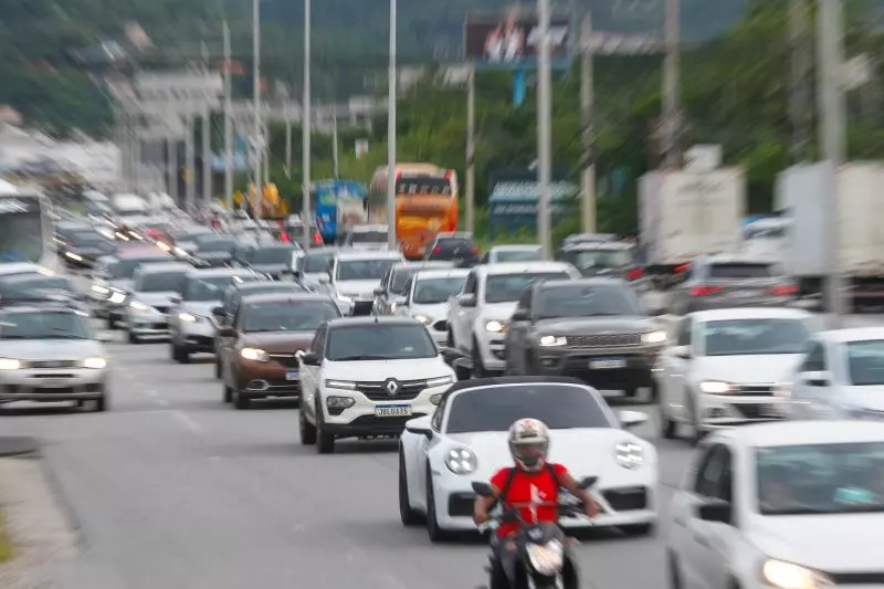 Semana de natal deve atrair cerca de 2,2 milhões de veículos a SC