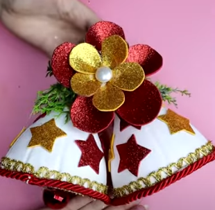 Decoração natalina fácil usando garrafa pet e EVA - Foto: ValdireneOliveira/Reprodução/ND