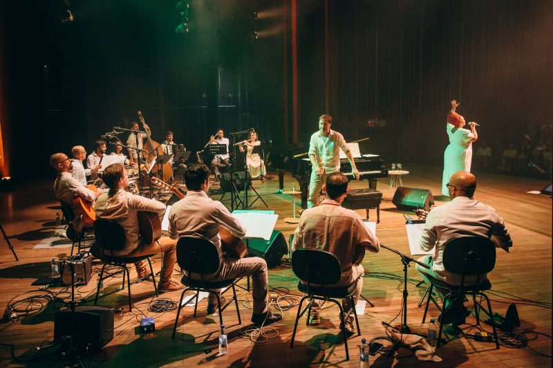 Espetáculo “Um Natal Brasileiro”, da Orquestra Brasileira, combina a essência da música popular com os clássicos e será acompanhado de uma projeção mapeada na Catedral Metropolitana