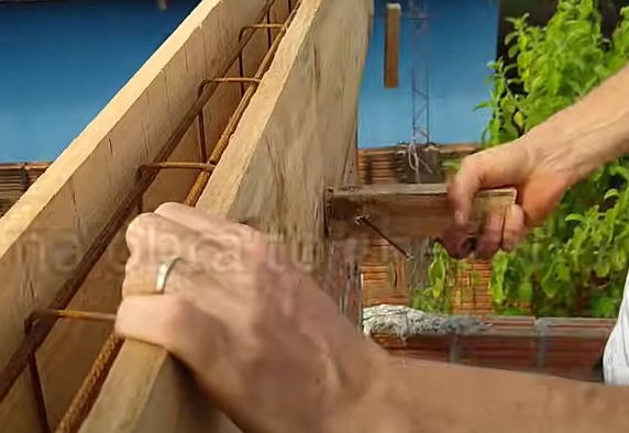 Pedreiro mostra como fazer caixaria do zero