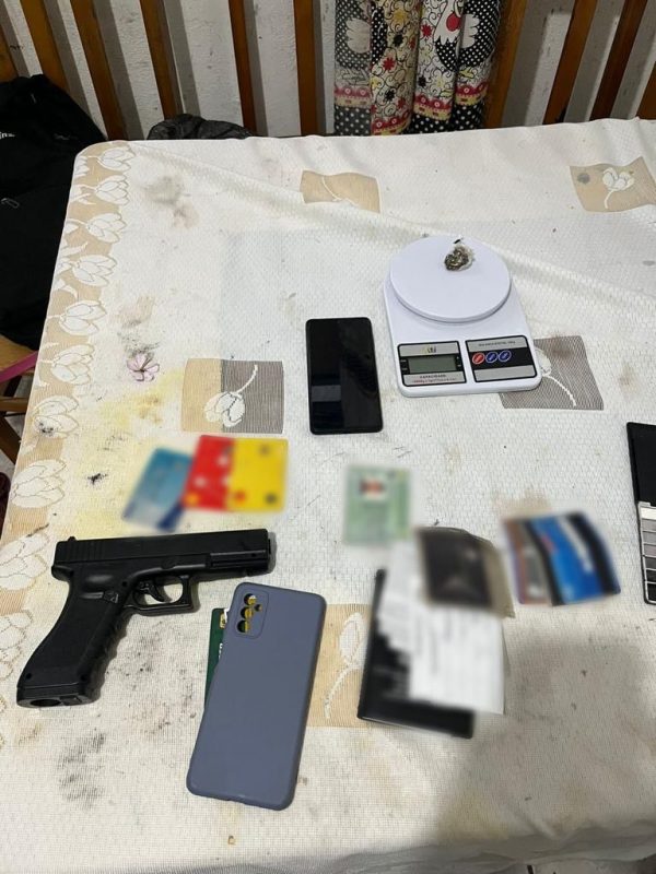 Dois homens suspeitos foram presos pela Polícia Civil na tarde desta sexta-feira (15), 