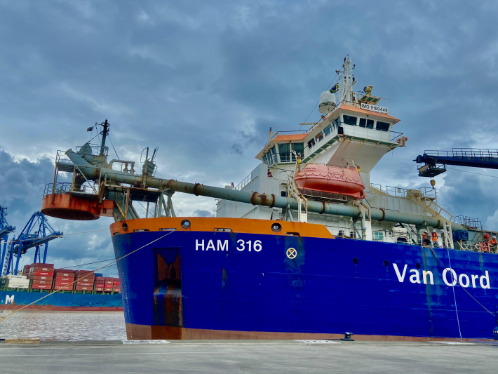 Draga Hopper atua 24 horas por dia para manter canal de acesso – Foto: Prefeitura de Itaja&iacute;/Reprodu&ccedil;&atilde;o/ND