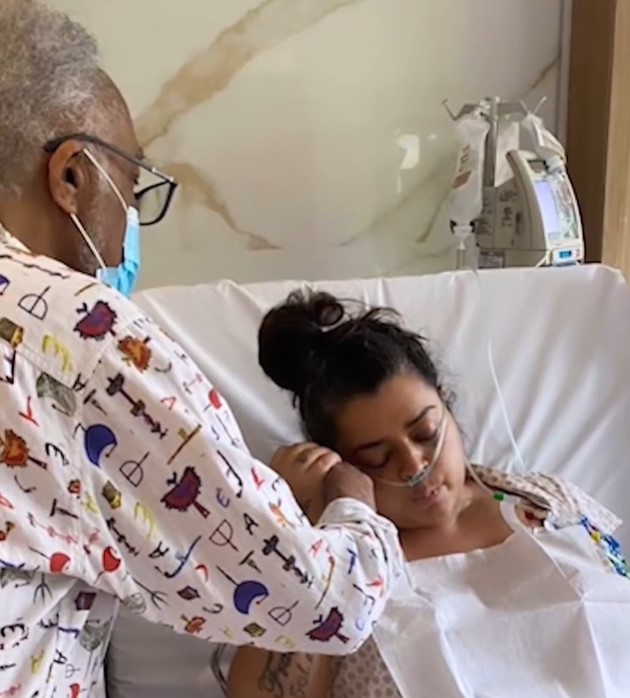 Preta Gil no hospital recebendo tratamento oncol&oacute;gico – Foto: Reprodu&ccedil;&atilde;o