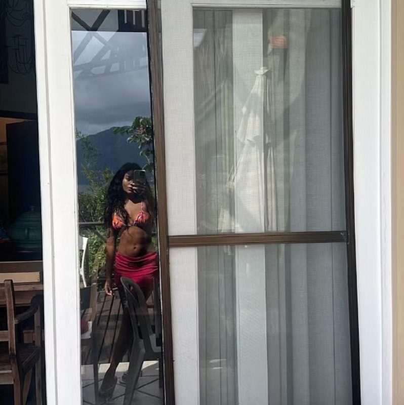 De férias, Bella Campos abriu o álbum de fotos em Florianópolis