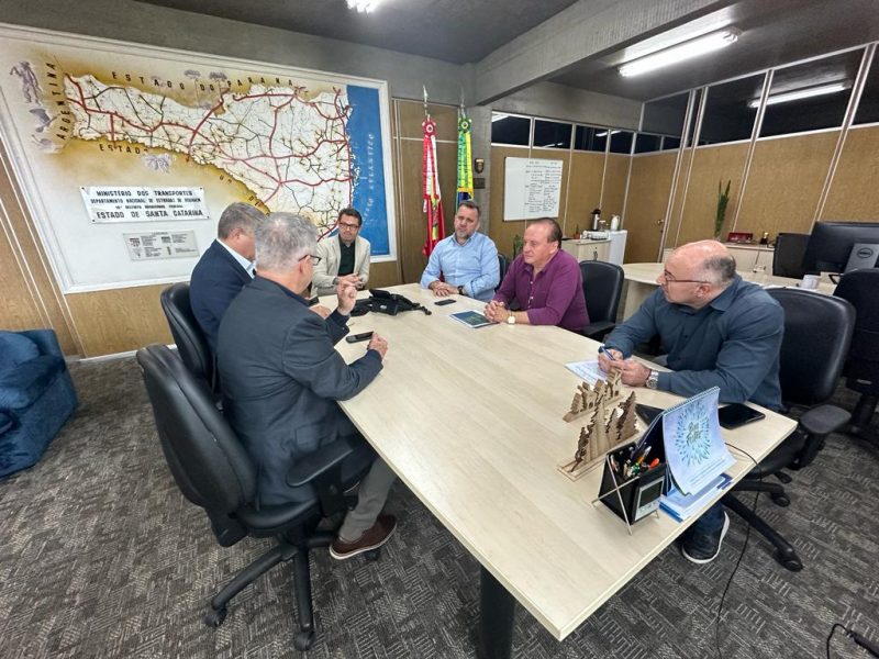 Meeting at DNIT to discuss progress on the coastal highway parallel to BR-101 North – Photo: Samantha Jacques/Disclosure/ND